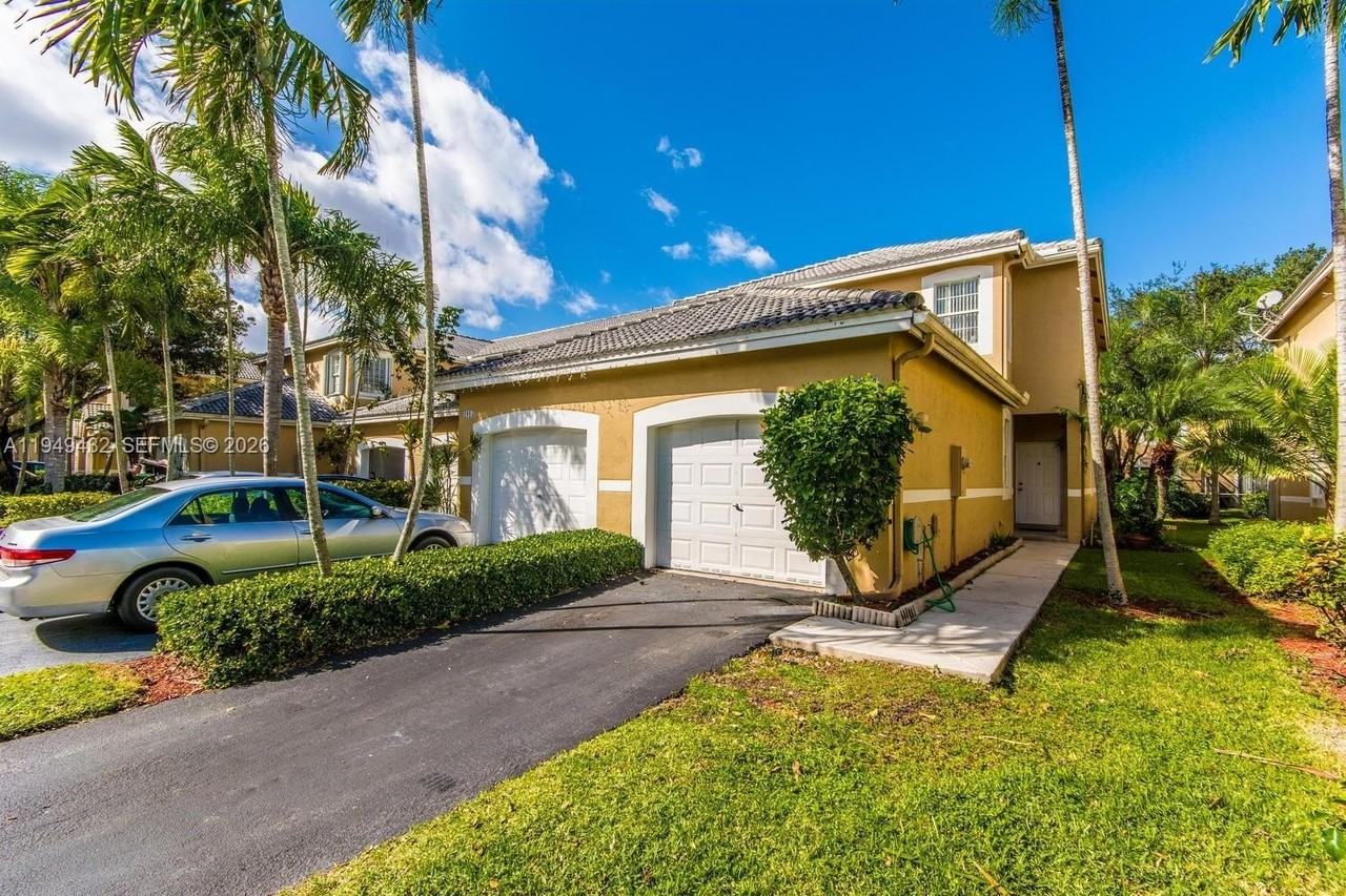 1911 Madeira Dr #1911 - Photo 4 of 50