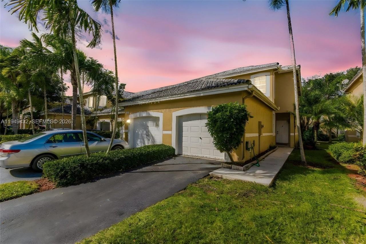 1911 Madeira Dr #1911 - Photo 5 of 50