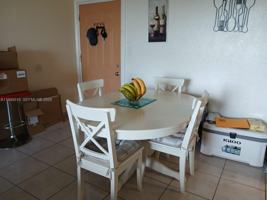 featured image of 606 W 81st St #402