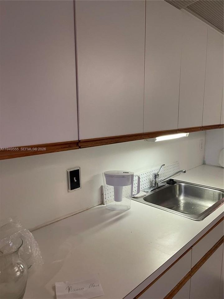 1604 Abaco Dr #G4 - Photo 6 of 9