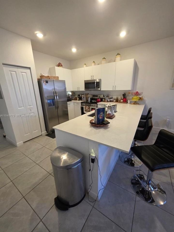 23337 Sw 128th Ave - Photo 2 of 24