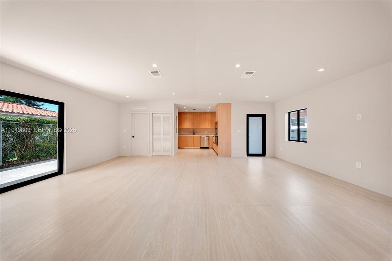 2625 Sw 32nd Ct #2625 - Photo 6 of 23