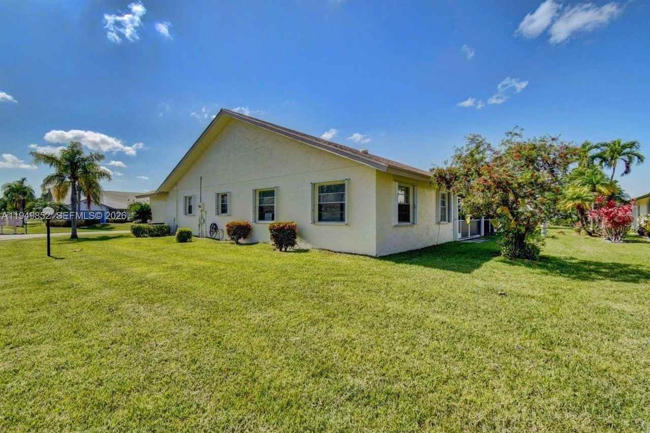 3212 Anthony Cir S #3212 - Photo 7 of 17