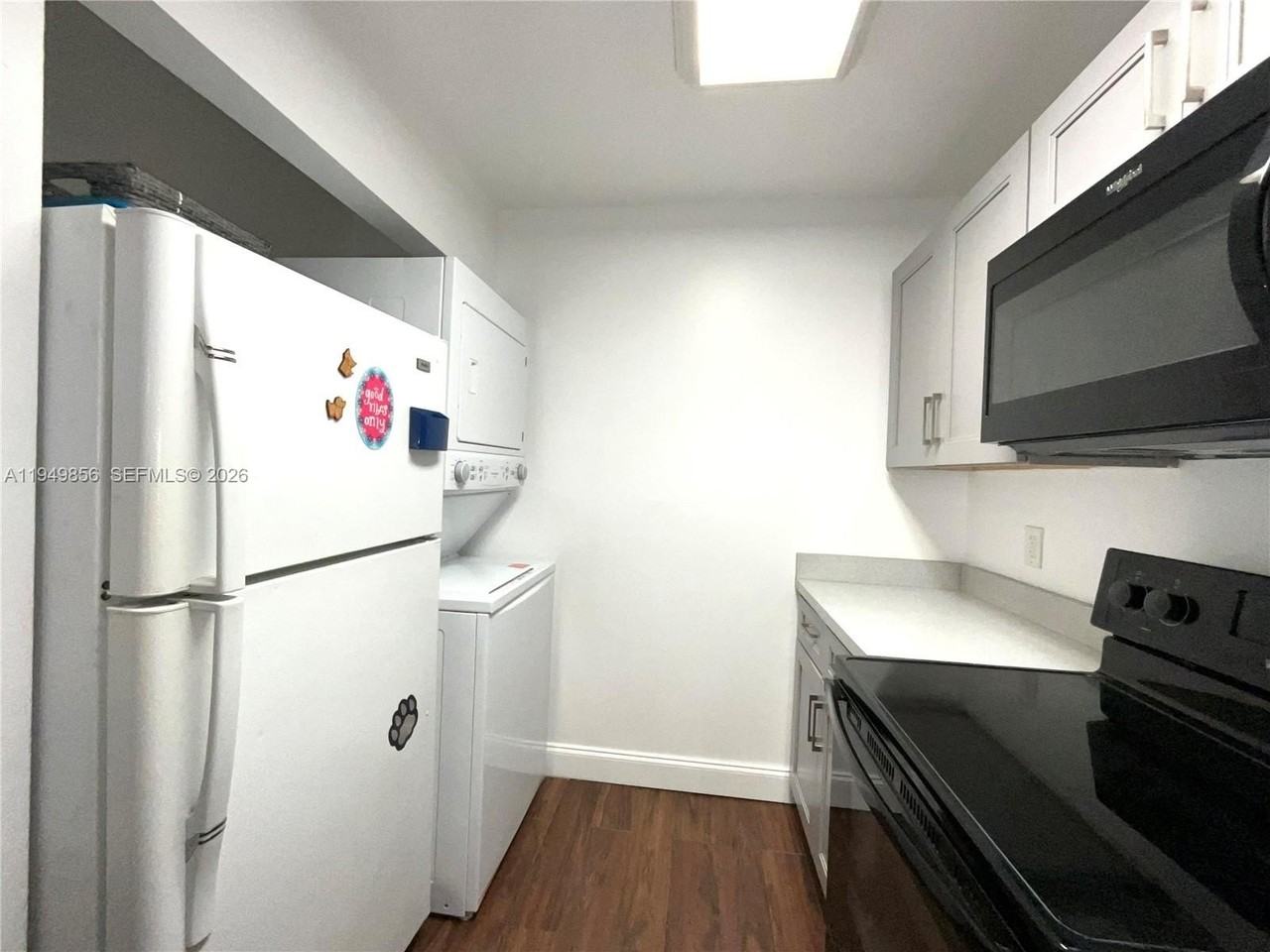 10043 Winding Lake Rd #201 - Photo 5 of 17