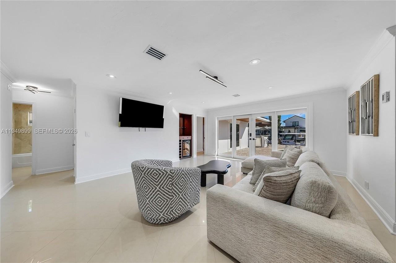 800 Se 3rd Ter - Photo 6 of 25