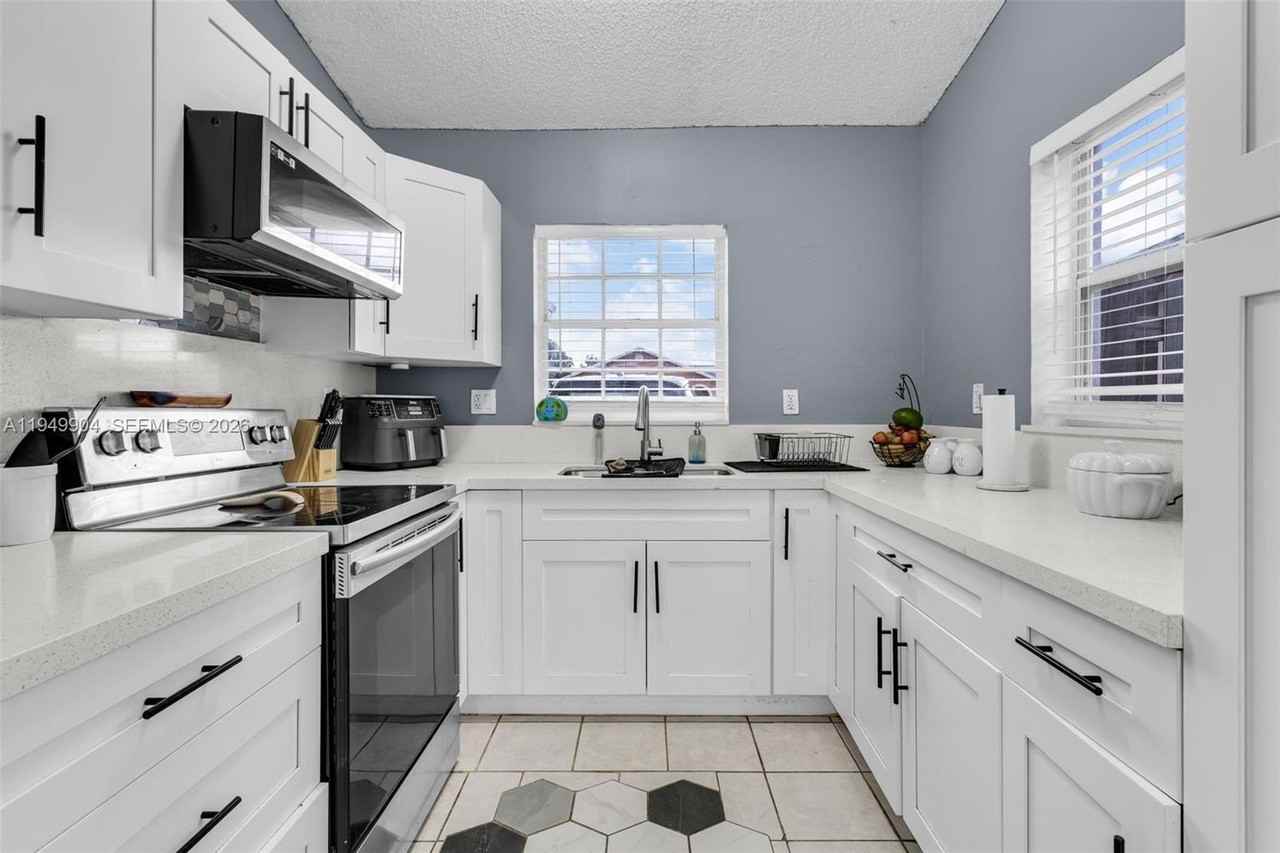 24938 Sw 128th Path - Photo 5 of 8