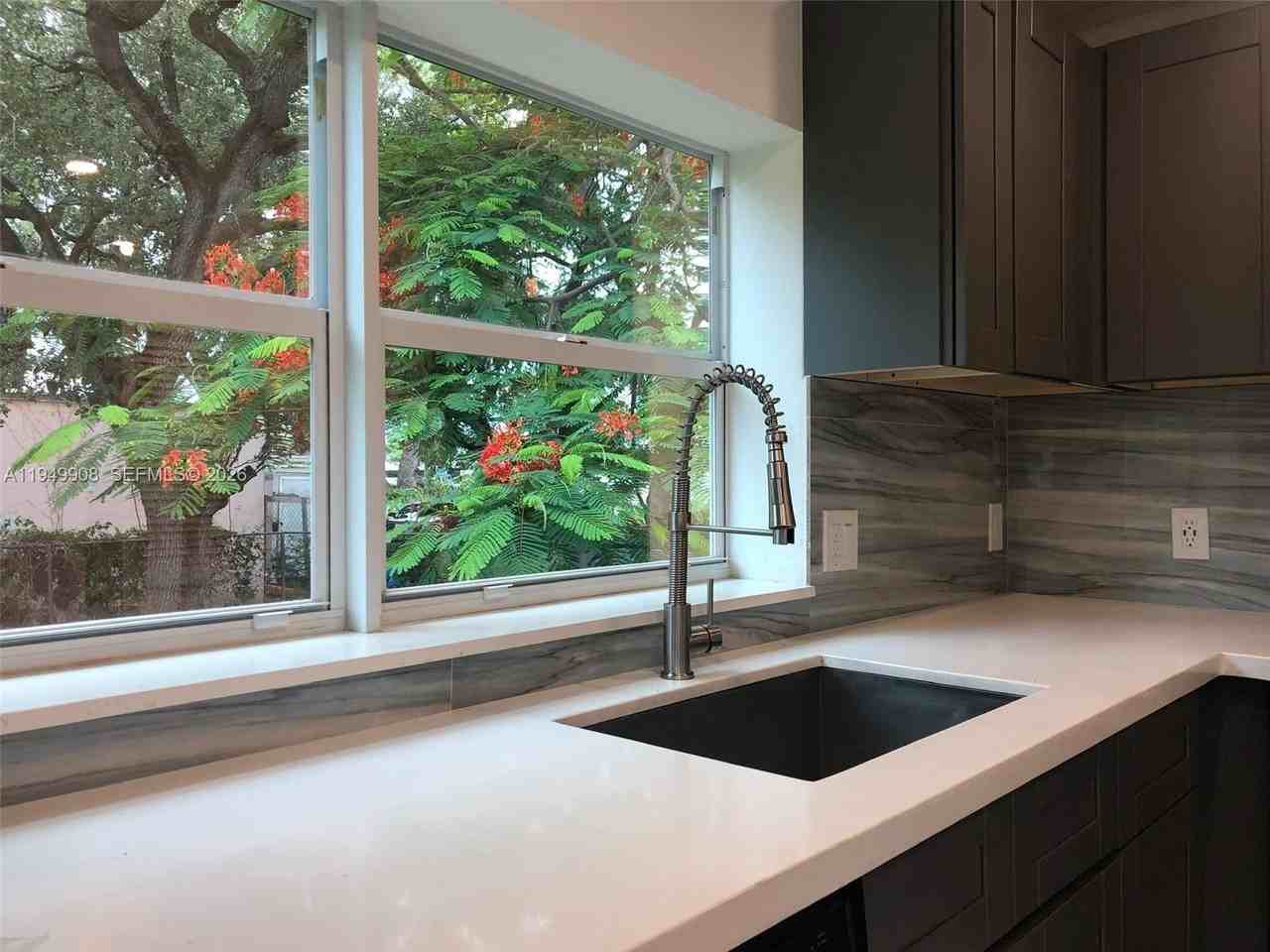 8000 Nw 12th Pl - Photo 4 of 12