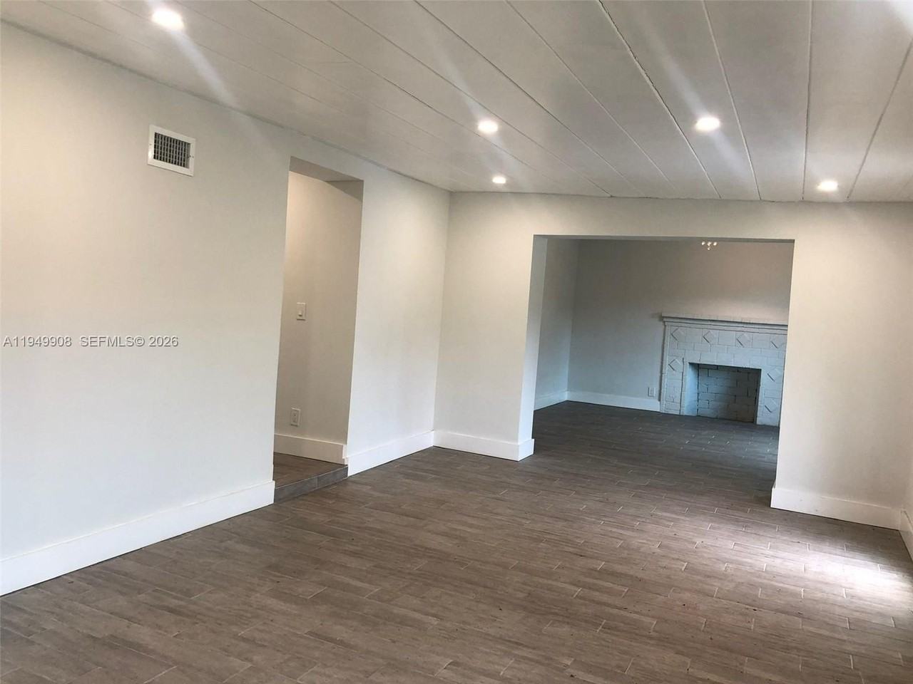 8000 Nw 12th Pl - Photo 6 of 12