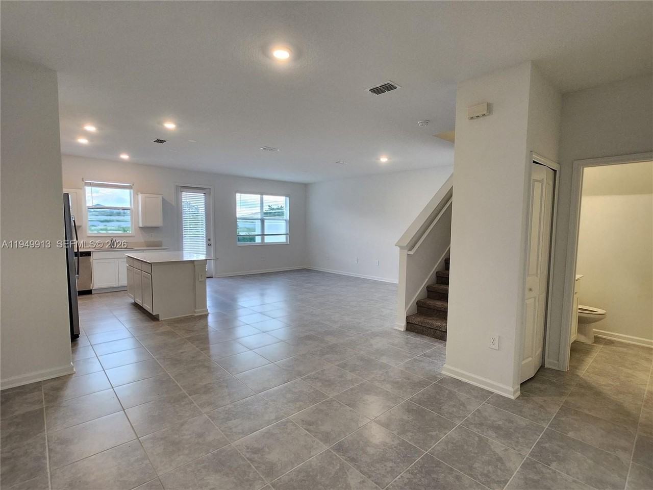 108 Bogey Dr - Photo 2 of 24