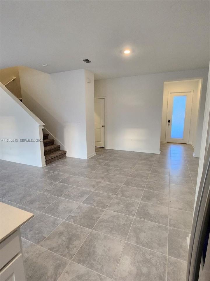 108 Bogey Dr - Photo 6 of 24