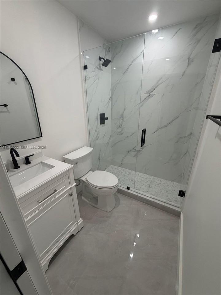 15920 Nw 17th Ct - Photo 5 of 19