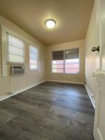 featured image of 1011 Sw 5th St #2