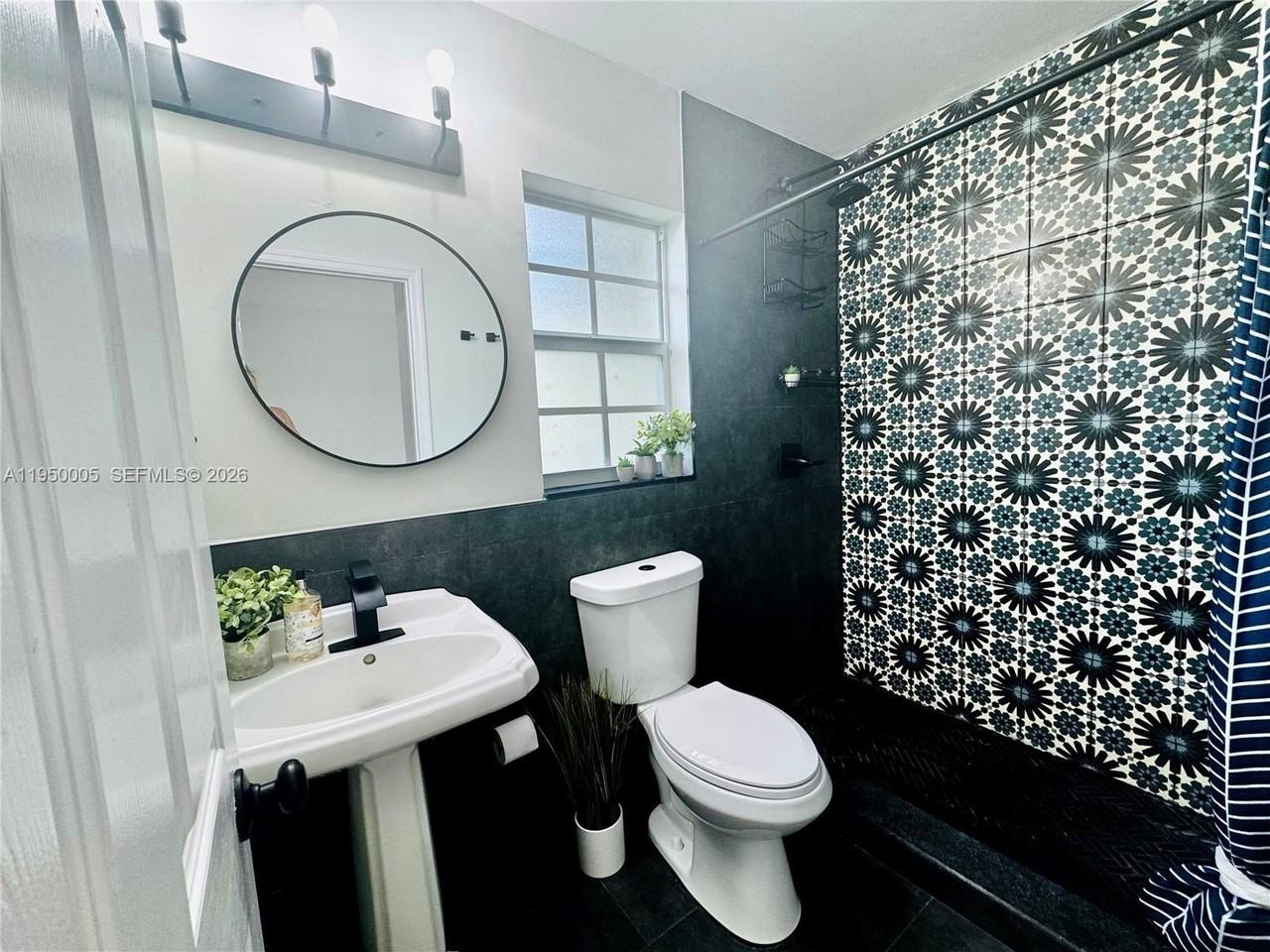 1012 Ne 17th Ct #3 - Photo 5 of 14