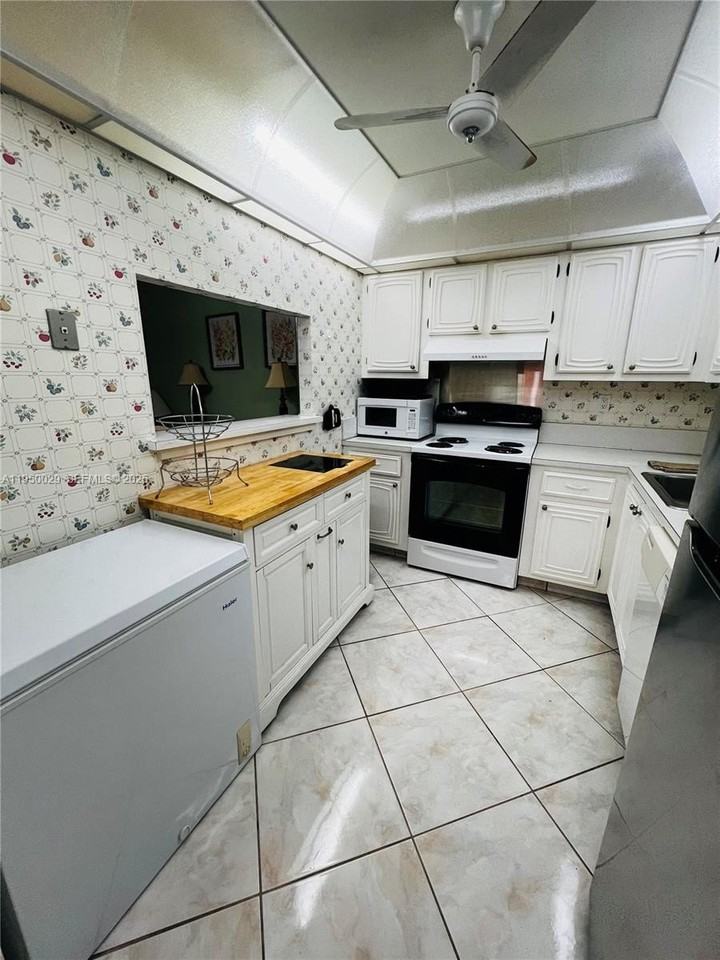 3821 Environ Blvd #406 - Photo 6 of 15