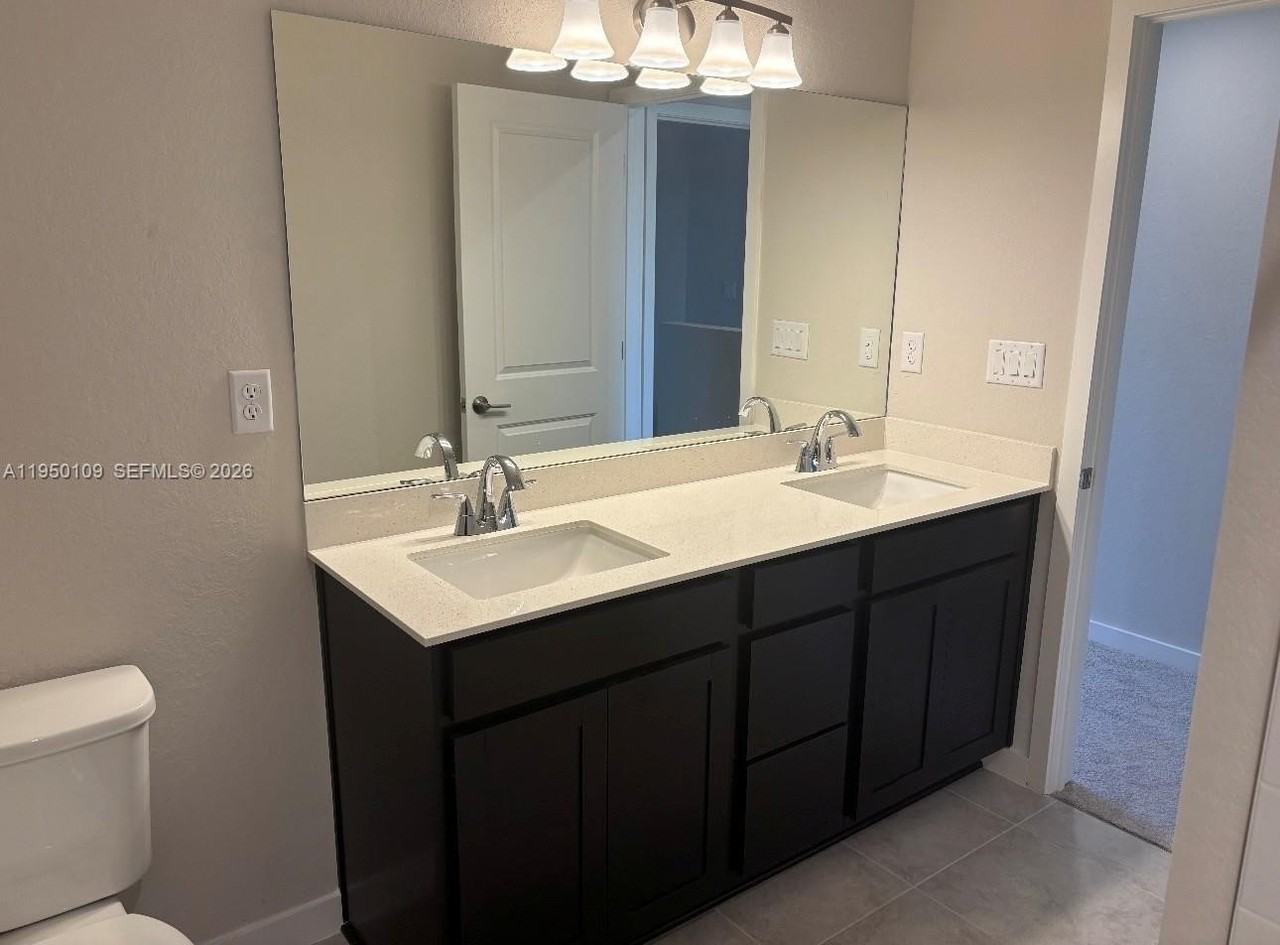 1022 Nw 6th Ter #1022 - Photo 6 of 8