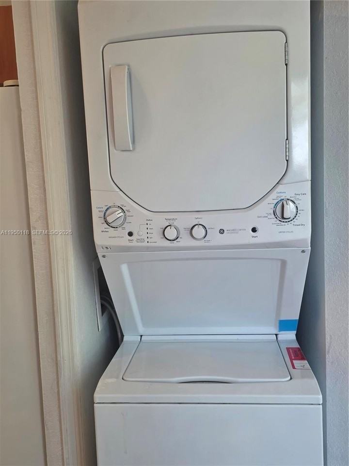 124 Ne 13th Ave #21 - Photo 5 of 12