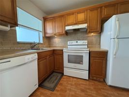 featured image of 8135 Sunrise Lakes Blvd #302