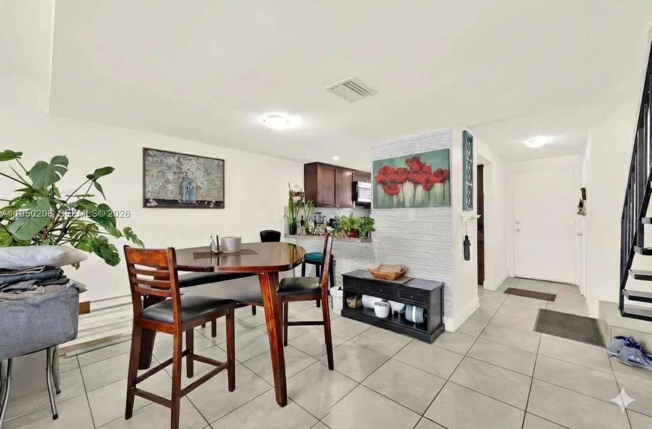 10810 Nw 7th St #6B - Photo 4 of 19