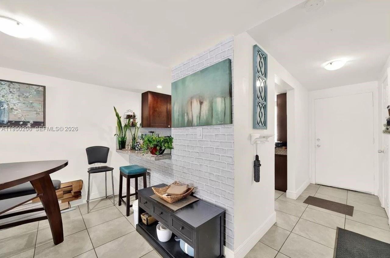 10810 Nw 7th St #6B - Photo 5 of 19