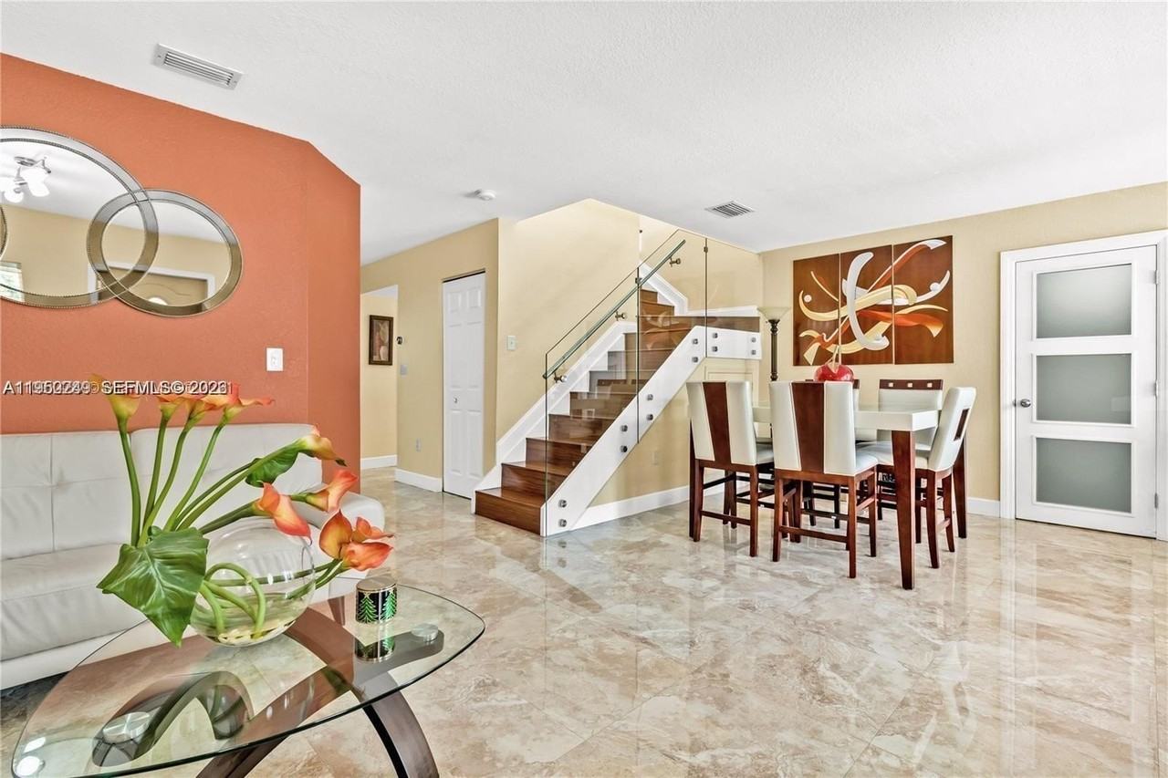 16453 Sw 97th St - Photo 3 of 13