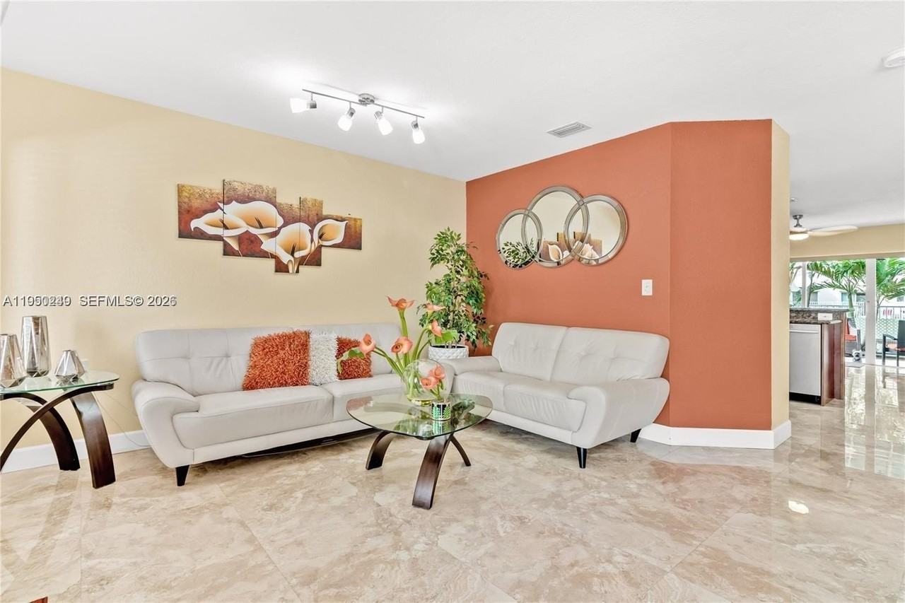 16453 Sw 97th St - Photo 5 of 13