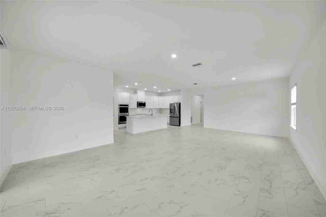 1145 Nw 27th Ct #1 - Photo 4 of 15