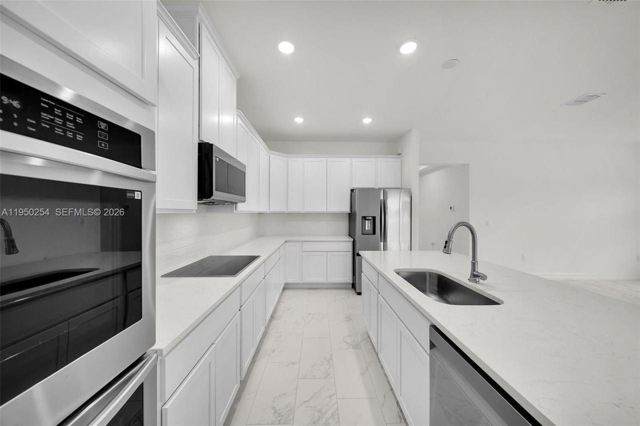 1145 Nw 27th Ct #1 - Photo 6 of 15