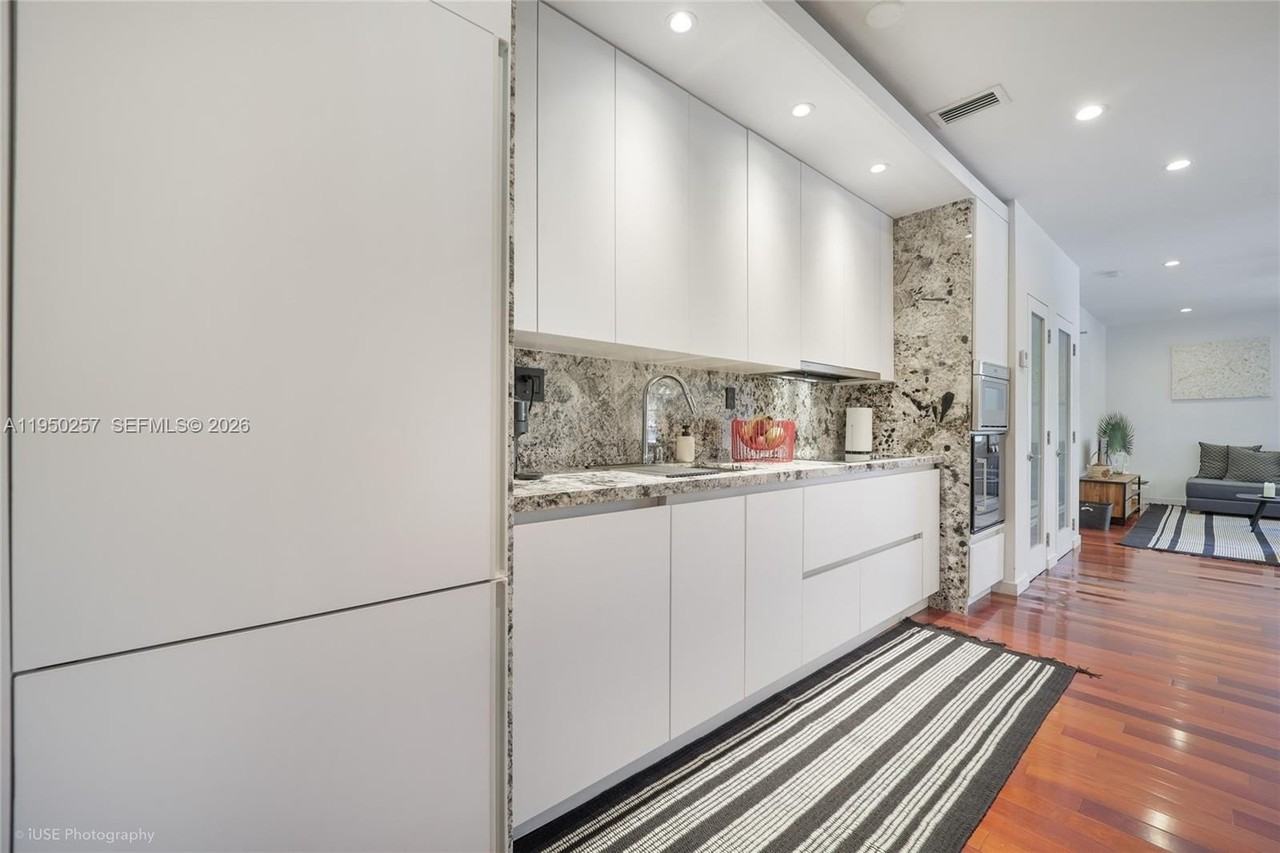 1057 15th St #24 - Photo 7 of 13