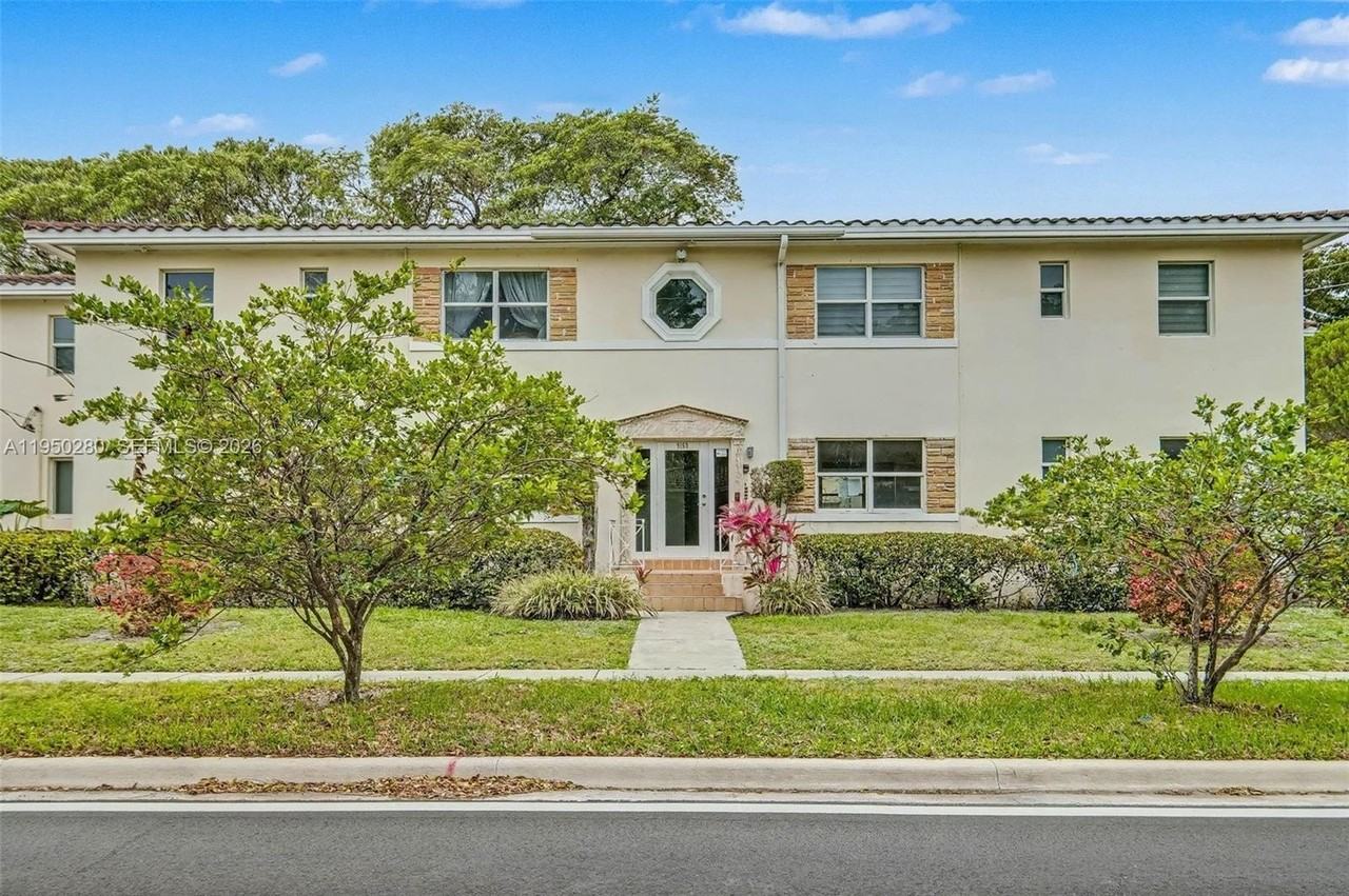 9160 Ne 8th Ave #2J - Photo 2 of 21