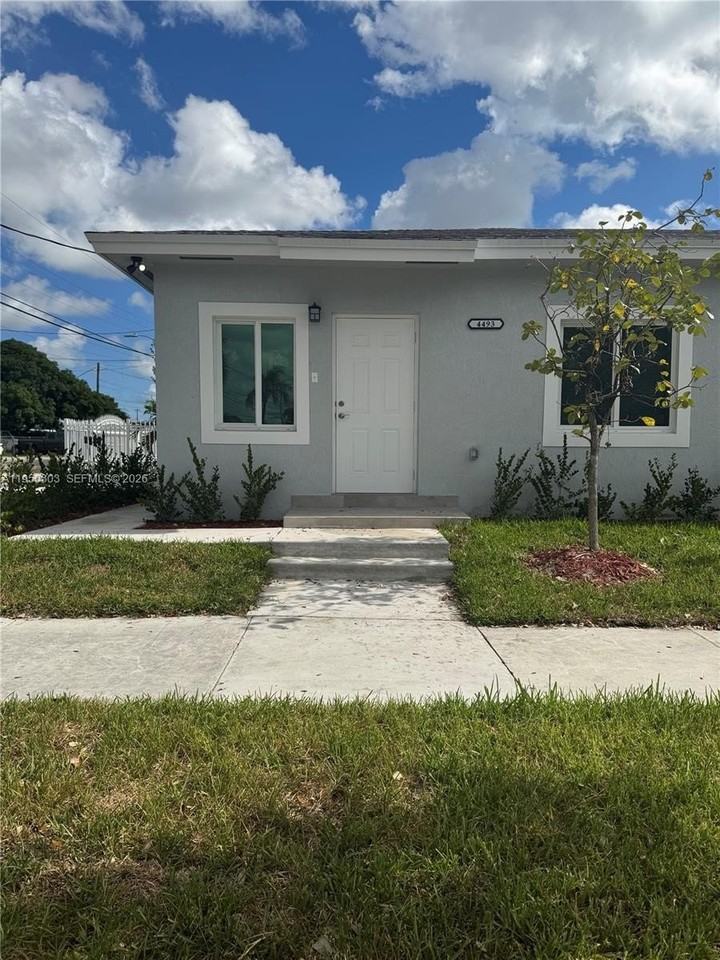 4493 Nw 15th Ave #4493 - Photo 2 of 16