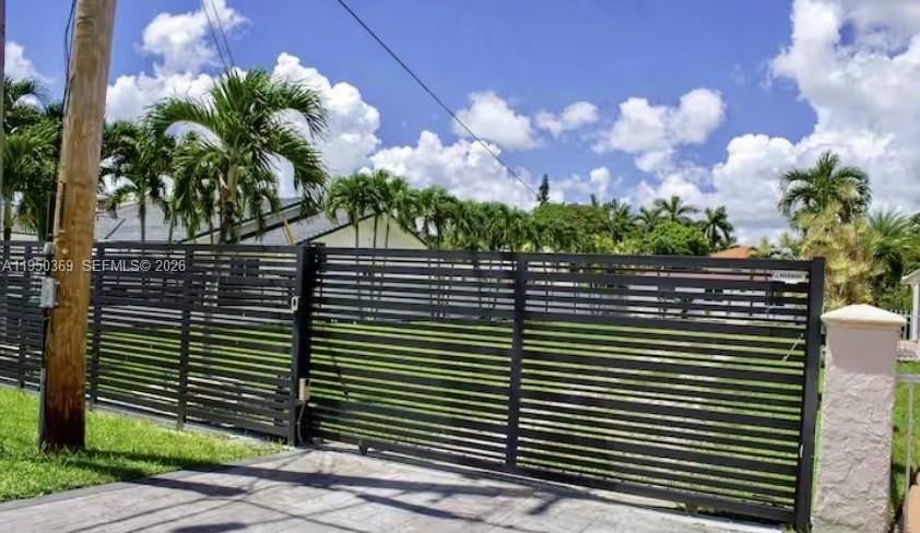 3000 Sw 114th Ave - Photo 2 of 13