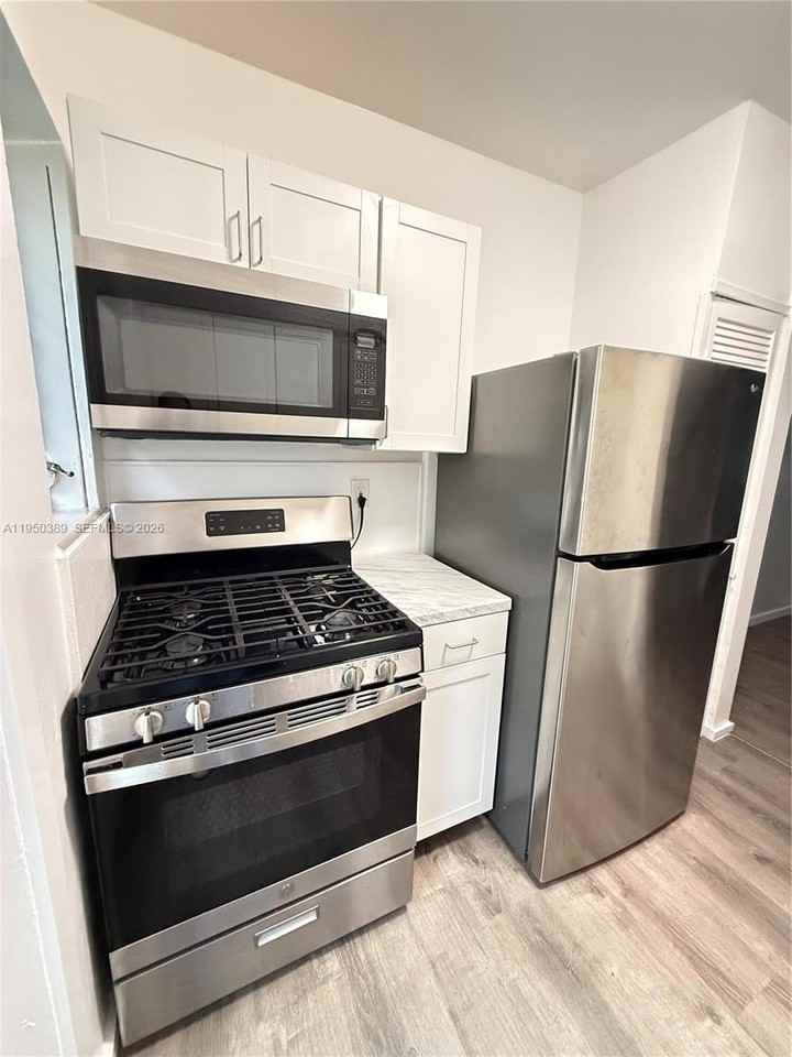 145 S Shore Dr #2 - Photo 5 of 20