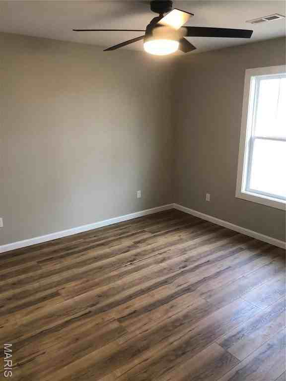 211 Cedar Cir #B - Photo 6 of 9