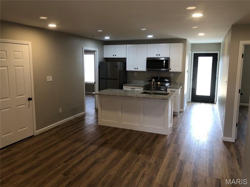 223 Cedar Cir #B - Photo 2 of 9