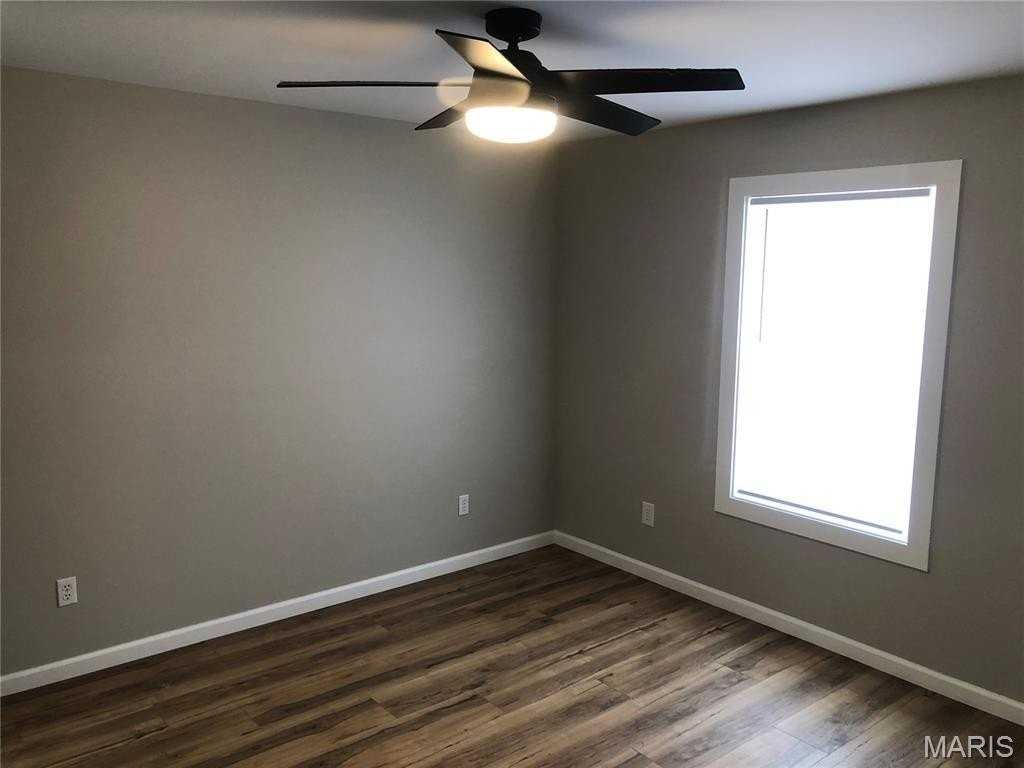 223 Cedar Cir #B - Photo 3 of 9