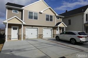 featured image of 381A Highland St