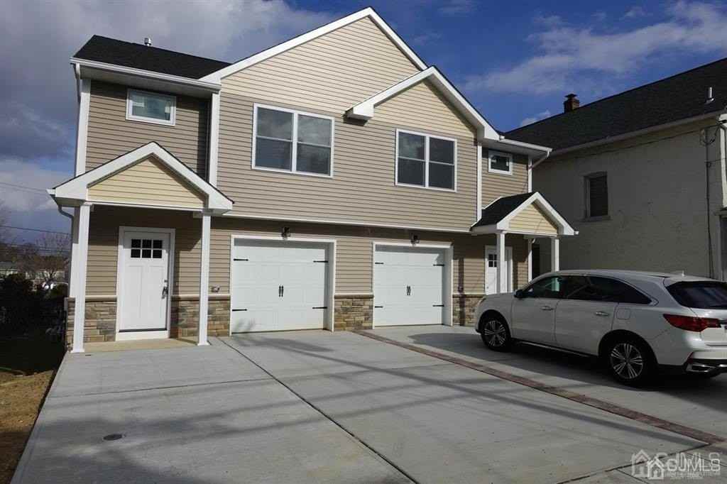 381A Highland St - Photo 2 of 23