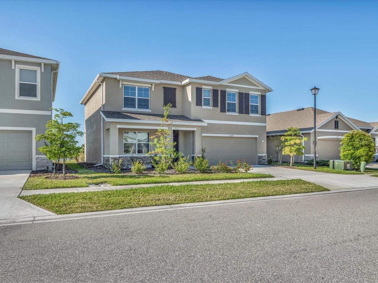 12537 Night View Dr - Photo 4 of 50