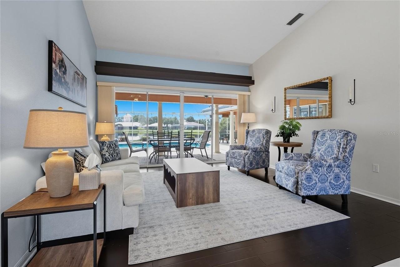 1447 Gleneagles Dr - Photo 3 of 50