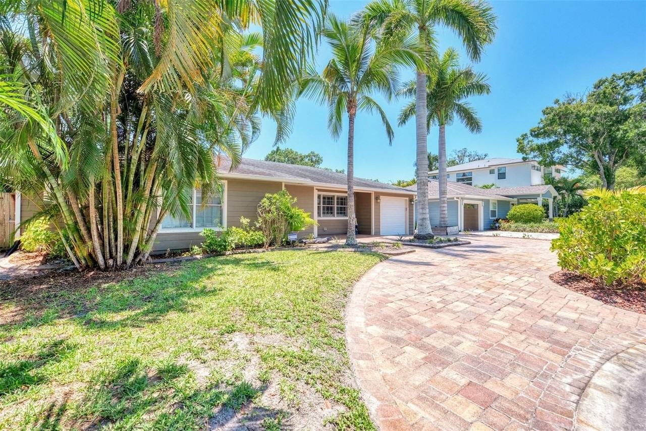 1894 Loma Linda St - Photo 2 of 48