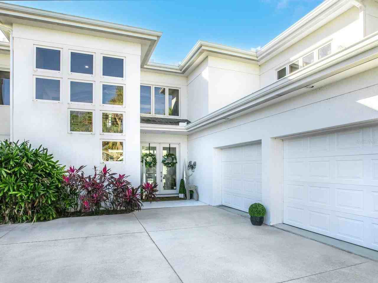 5018 63rd Dr W - Photo 3 of 33