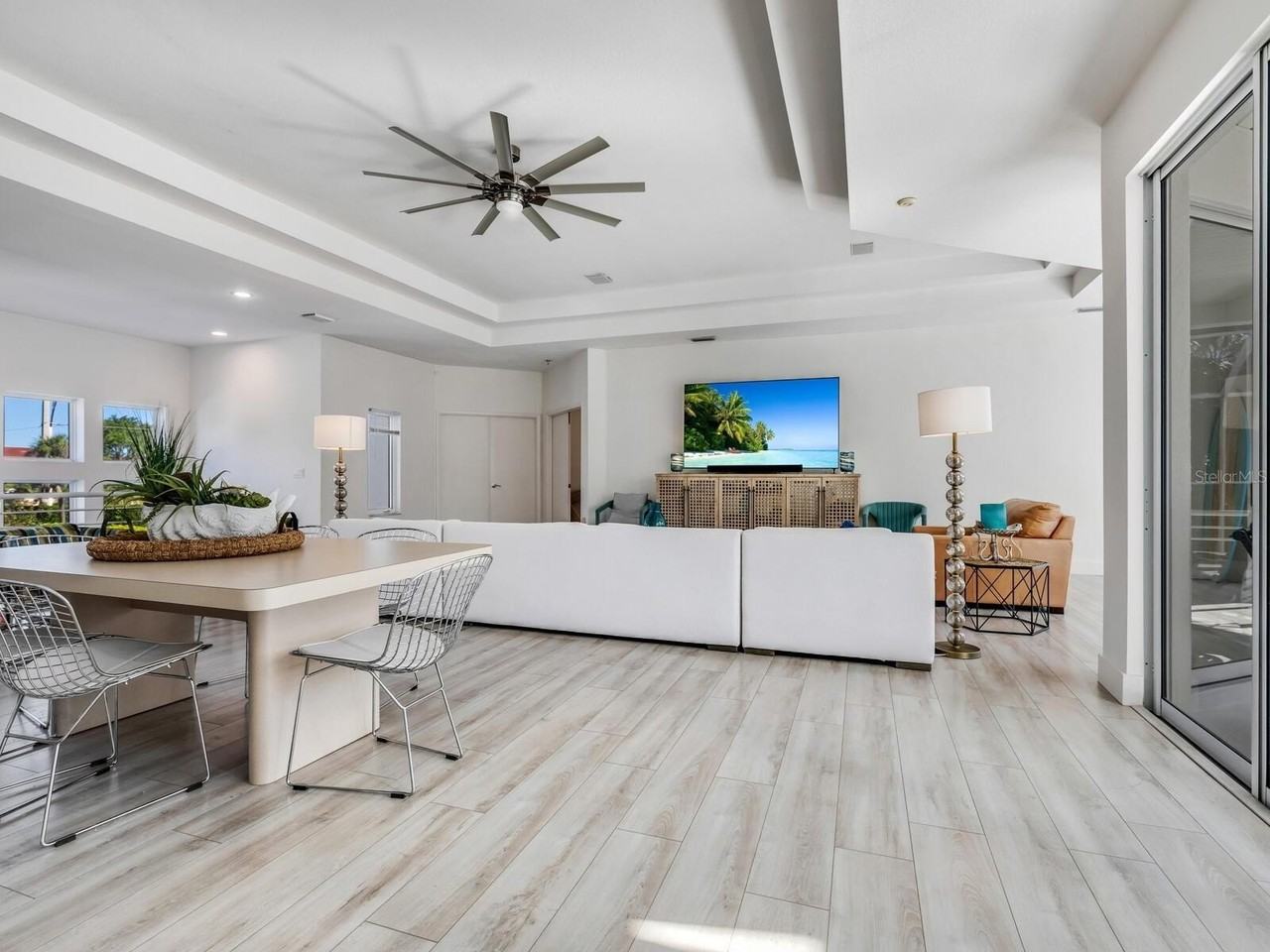 5018 63rd Dr W - Photo 7 of 33