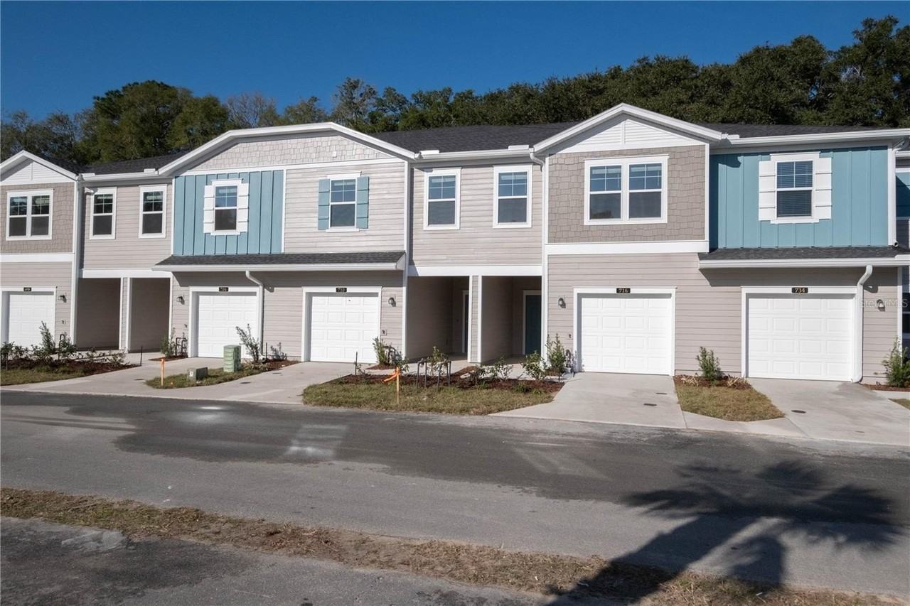 704 Nw 126th Ter #704 - Photo 2 of 35