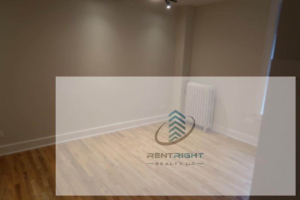 4526 N Sheridan Rd #304 - Photo 5 of 20