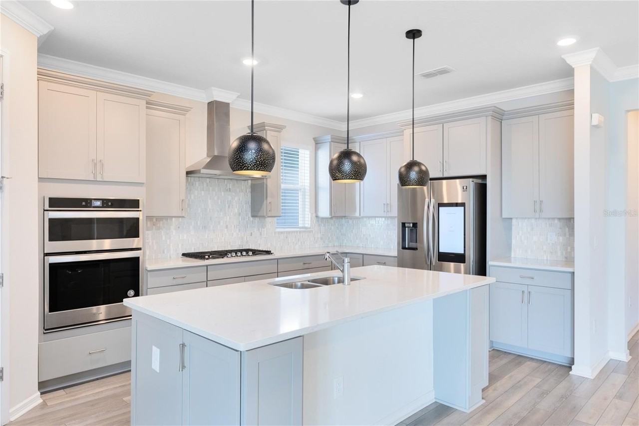 13846 Tybee Beach Ln - Photo 5 of 40