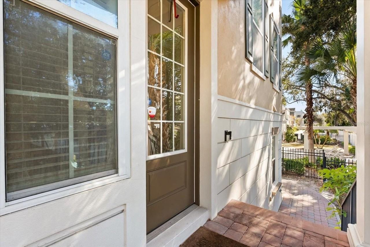 520 Lanark Ct - Photo 3 of 29