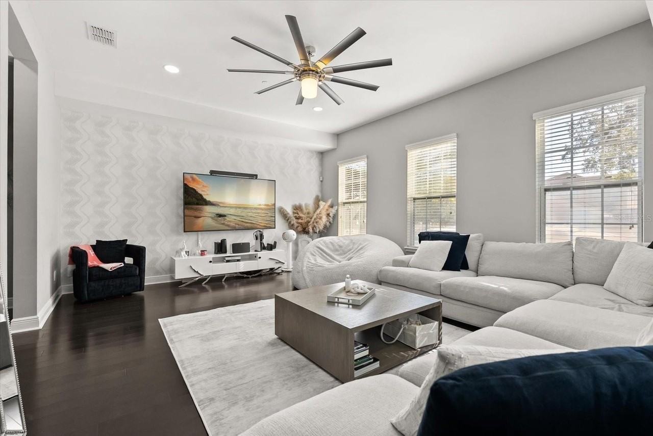 520 Lanark Ct - Photo 5 of 29