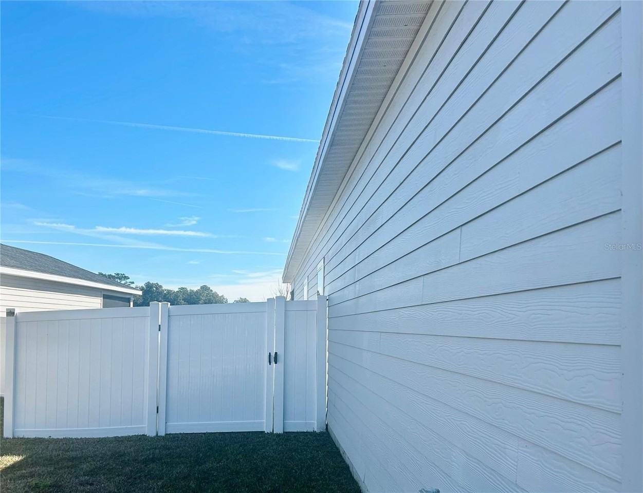 1695 Nw 44th Court Rd - Photo 4 of 41