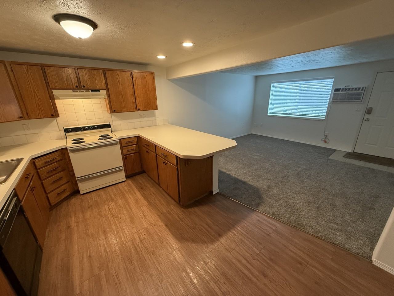 1227 2nd StreetWebster Apartments #1227 - Photo 2 of 10