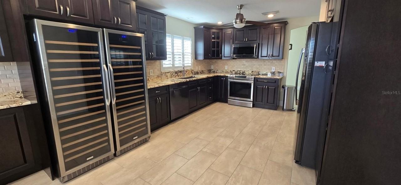 2125 Barbosa Ct - Photo 6 of 18